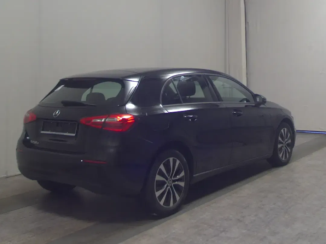 Mercedes-Benz A 250 - Thumbnail 4