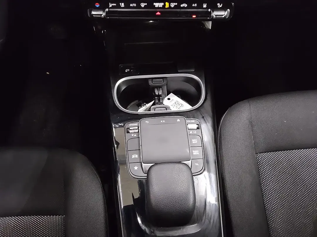Mercedes-Benz A 250 - Thumbnail 6