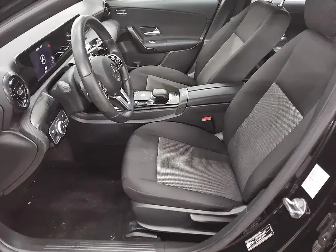 Mercedes-Benz A 250 - Thumbnail 9