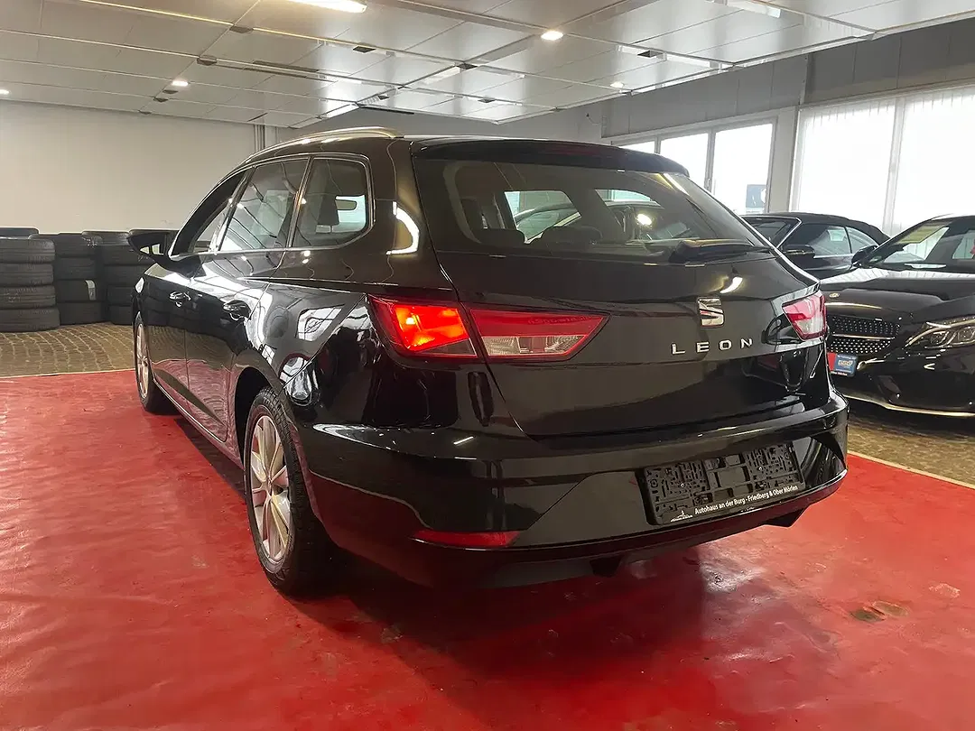 SEAT Leon - Thumbnail 3