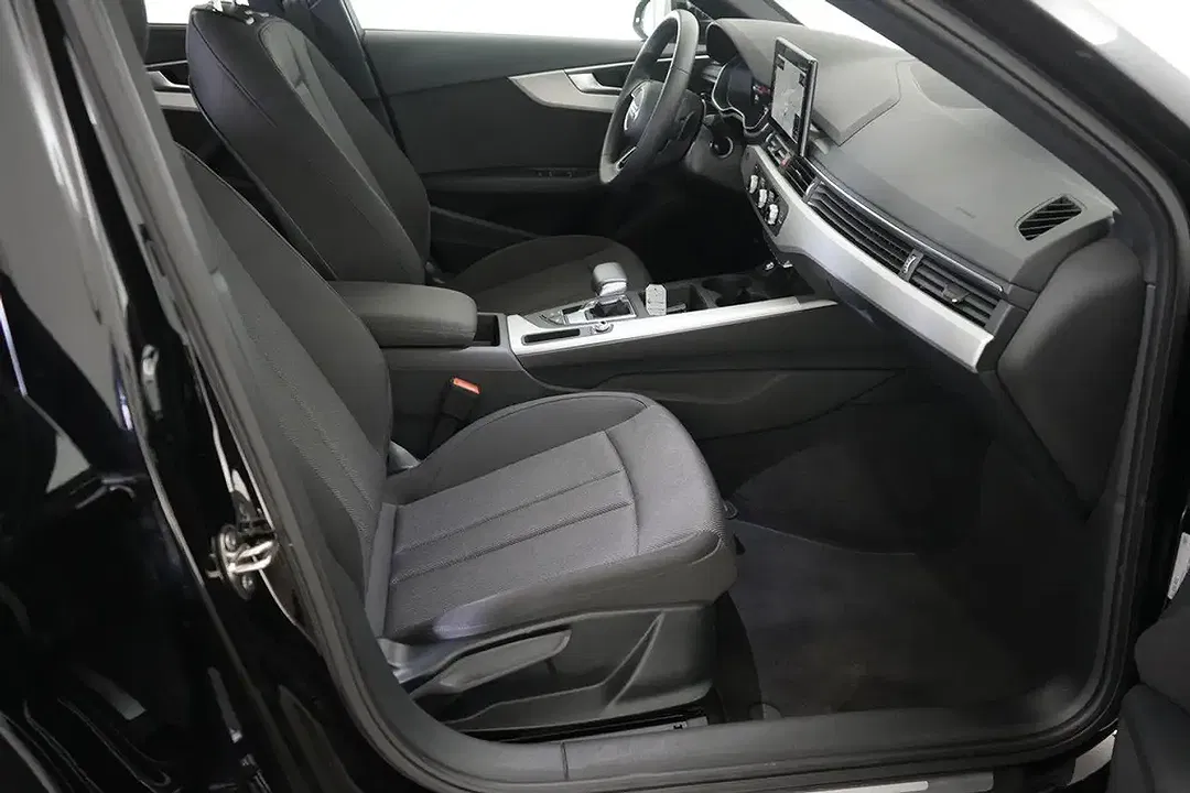 Audi A4 - Thumbnail 9