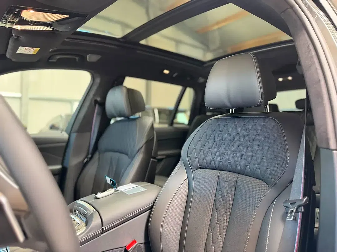 BMW X7 - Thumbnail 11