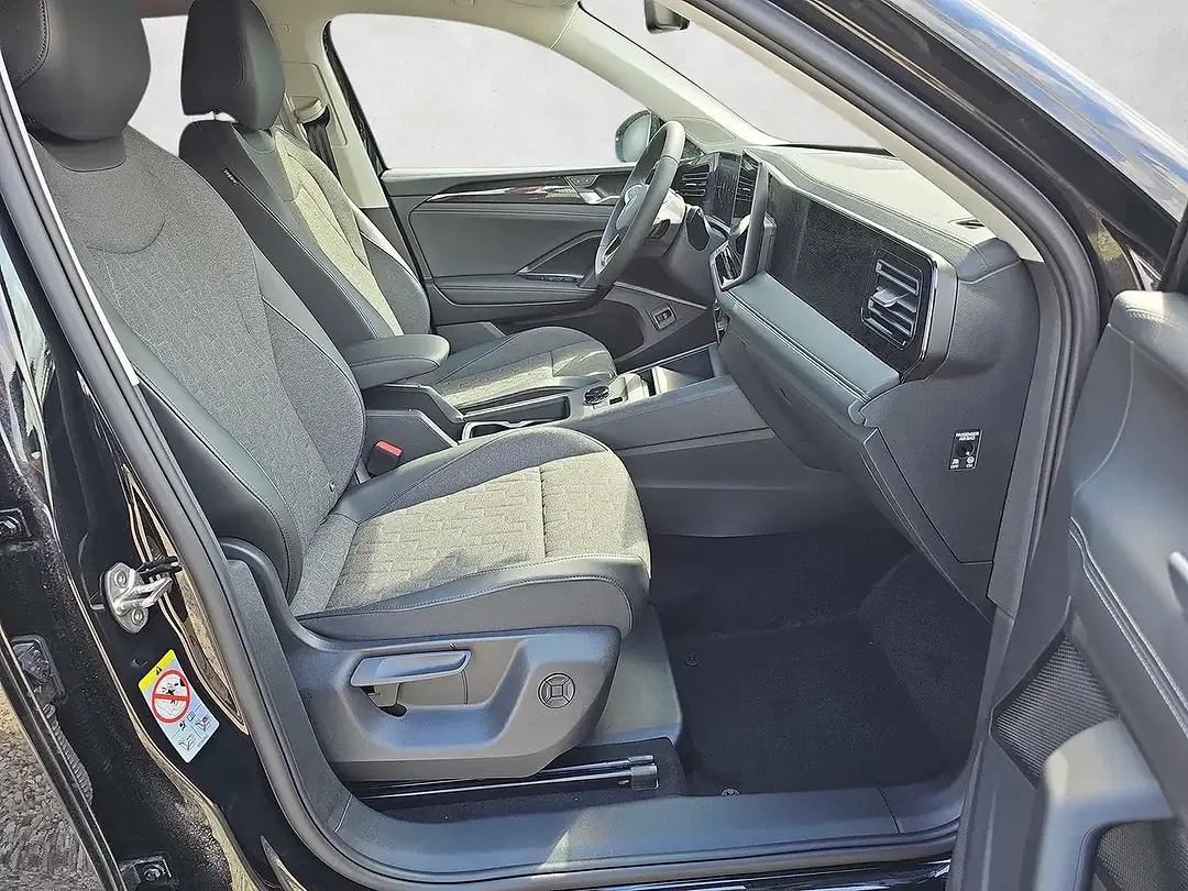 Volkswagen Tiguan - Thumbnail 10