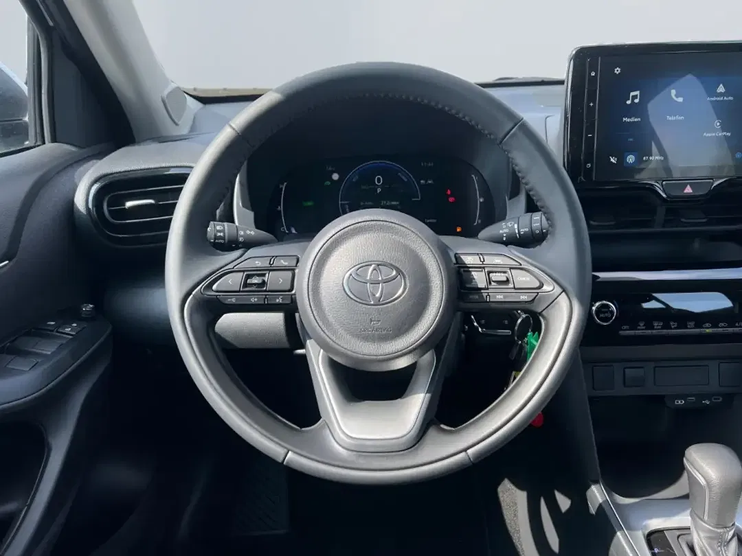 Toyota Yaris Cross - Thumbnail 10