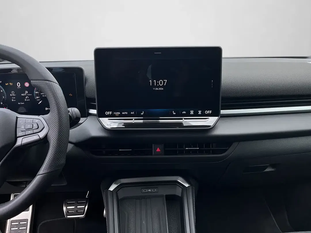 Volkswagen T-Roc - Thumbnail 11