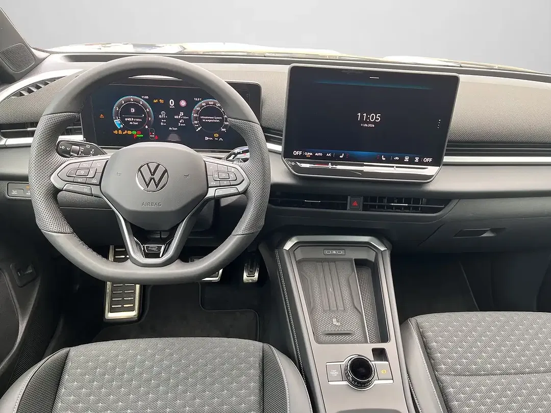 Volkswagen T-Roc - Thumbnail 3