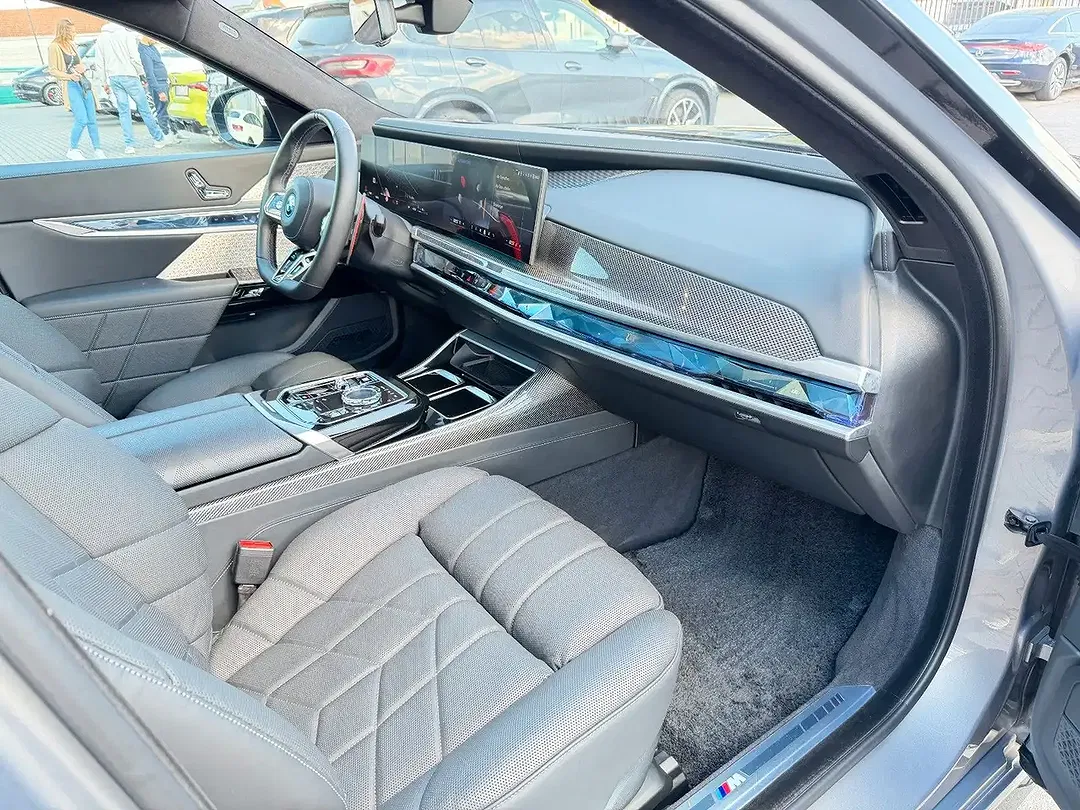 BMW 760 xDrive Individual - foto 15