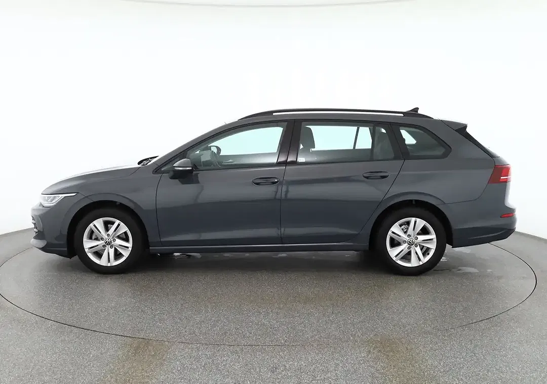 Volkswagen Golf - Thumbnail 1