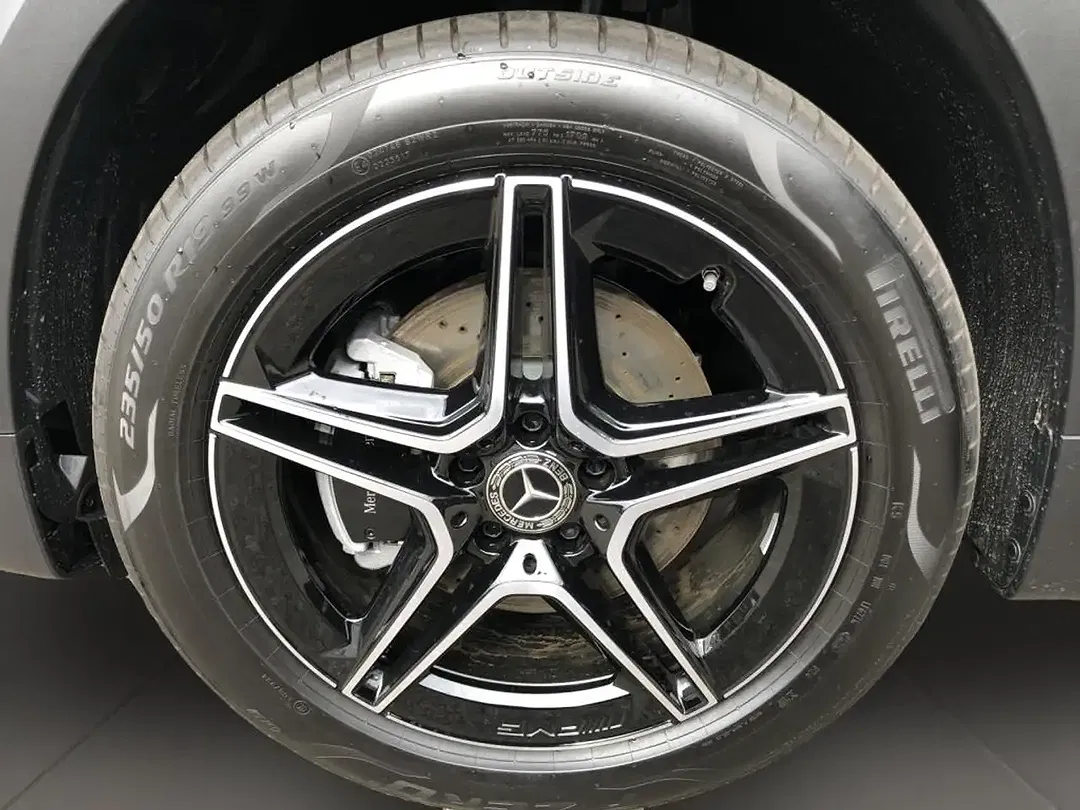 Mercedes-Benz GLB 200 - Thumbnail 8