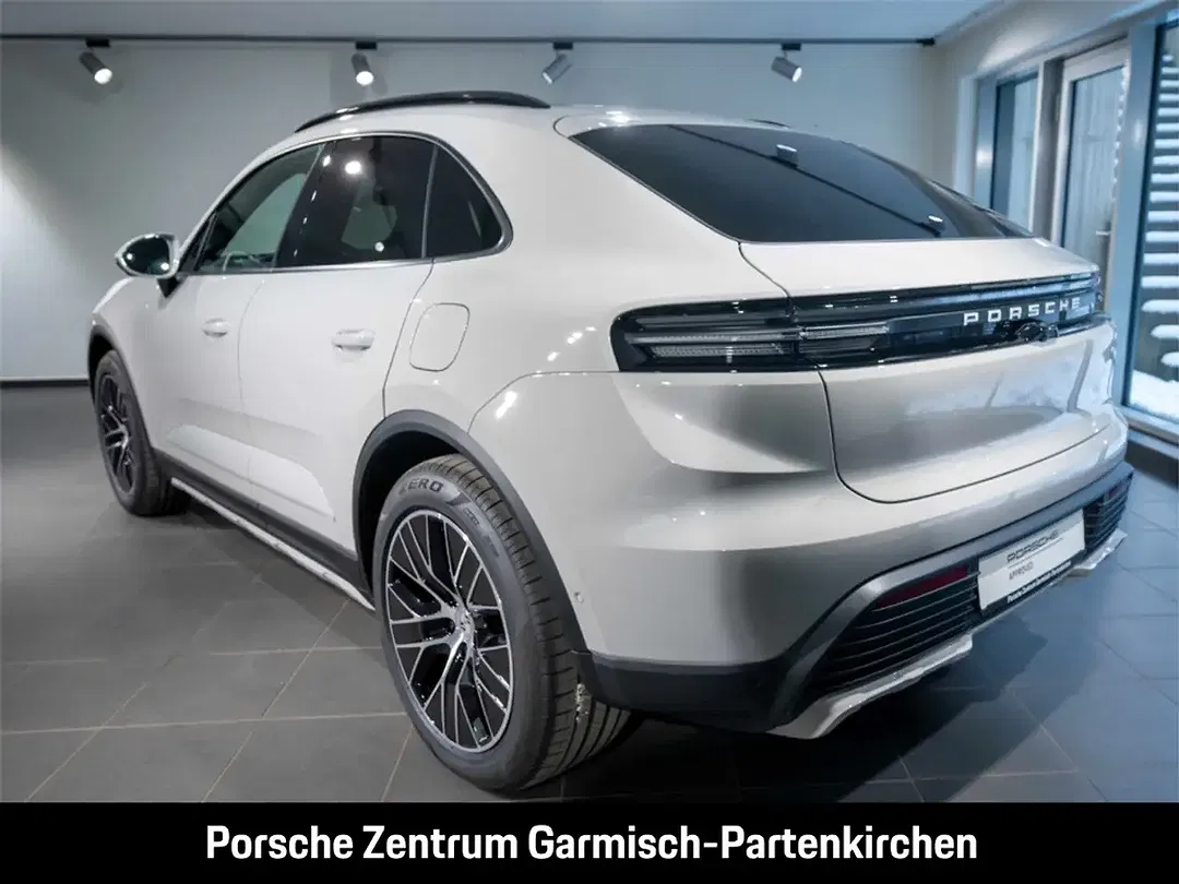 Porsche Macan - Thumbnail 3