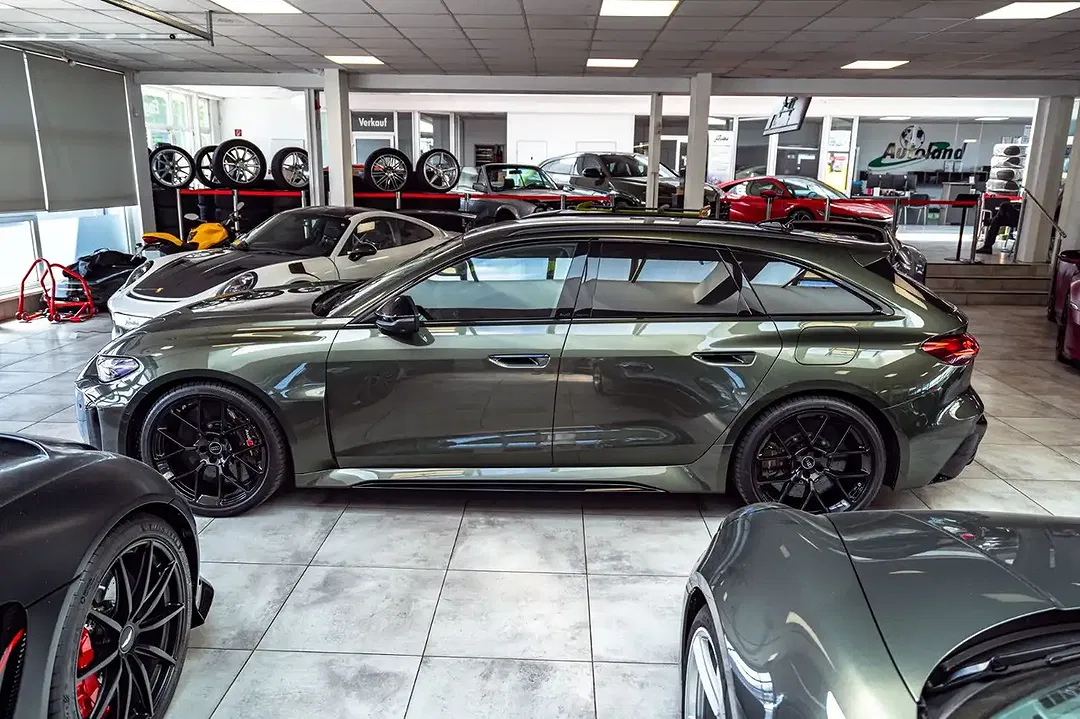 Audi RS5 - Thumbnail 3