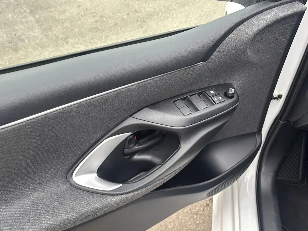 Mazda 2 - Thumbnail 9
