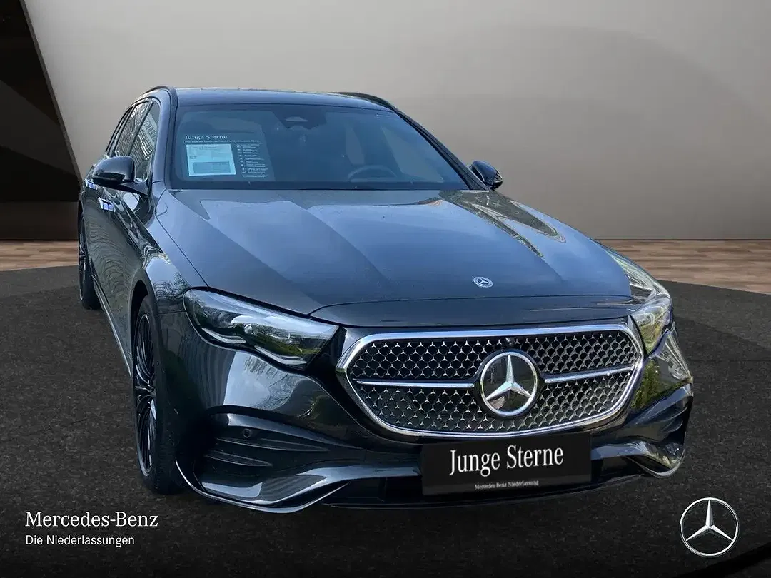 Mercedes-Benz E 300 - Thumbnail 4