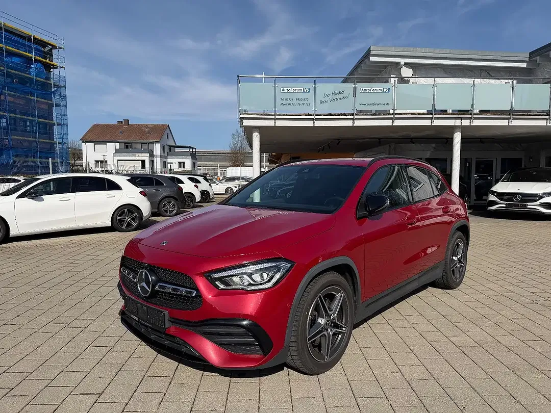 Mercedes-Benz GLA 200 AMG MBUX Night - foto 1