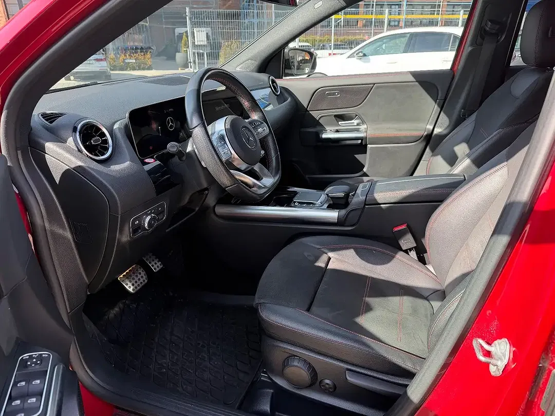 Mercedes-Benz GLA 200 - Thumbnail 11