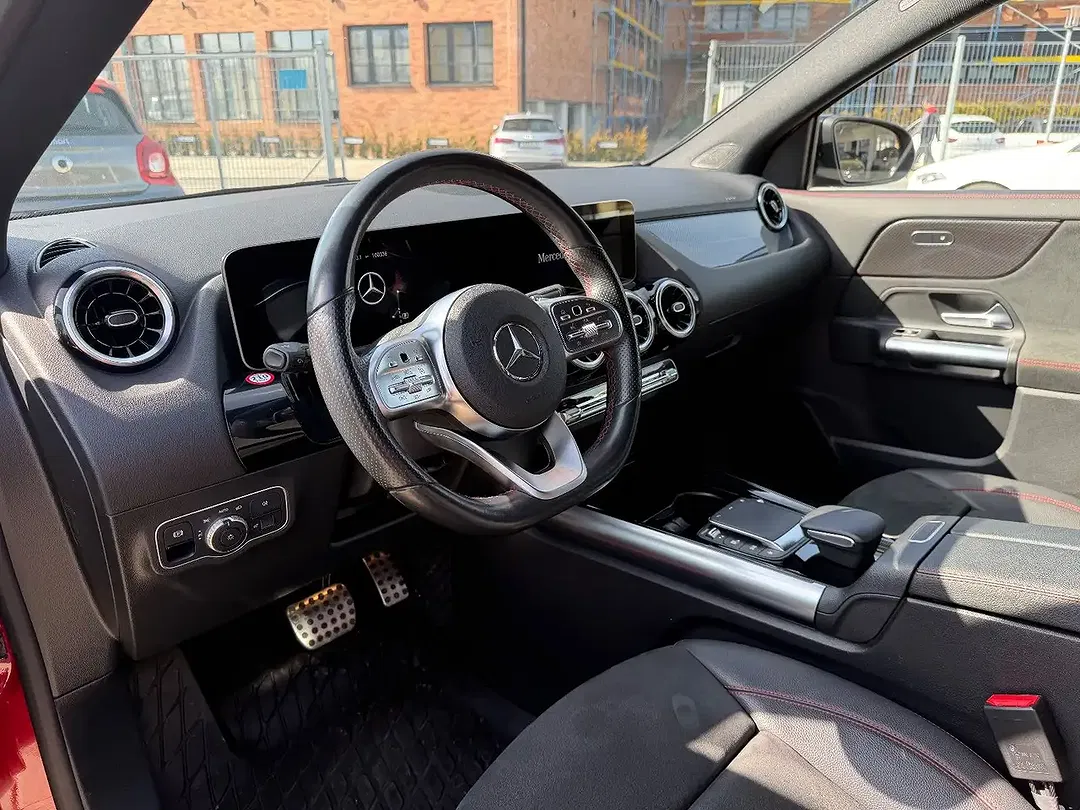Mercedes-Benz GLA 200 - Thumbnail 12