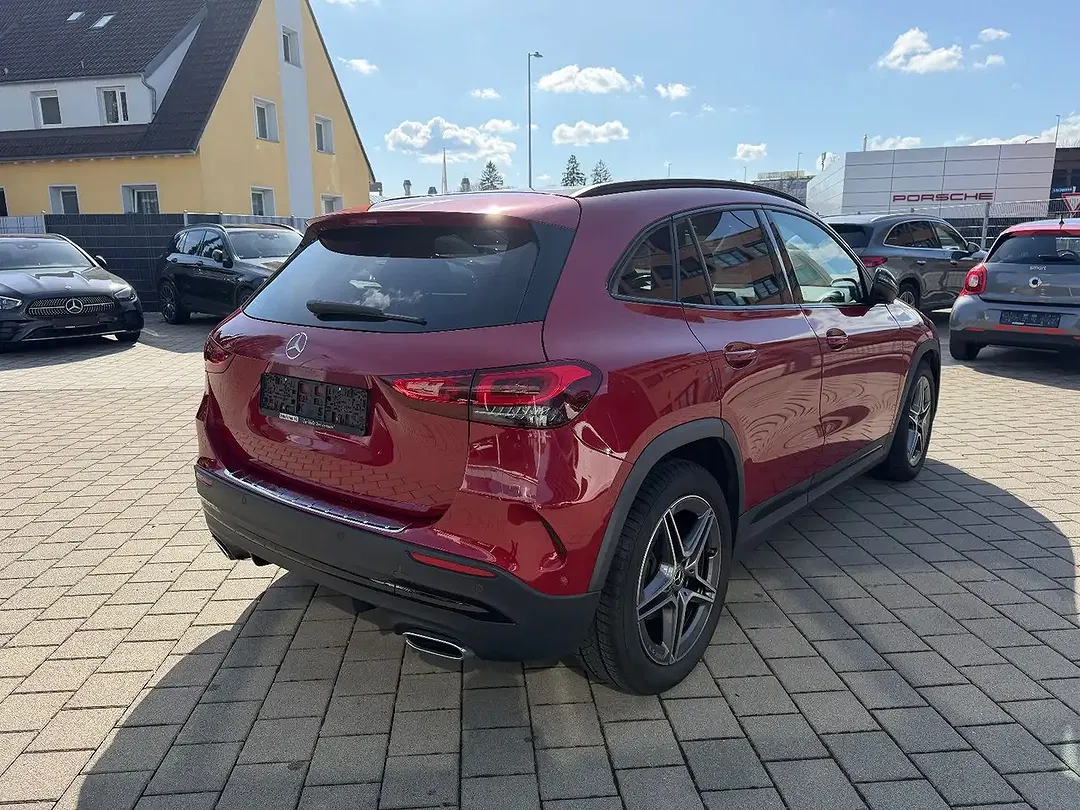 Mercedes-Benz GLA 200 - Thumbnail 7