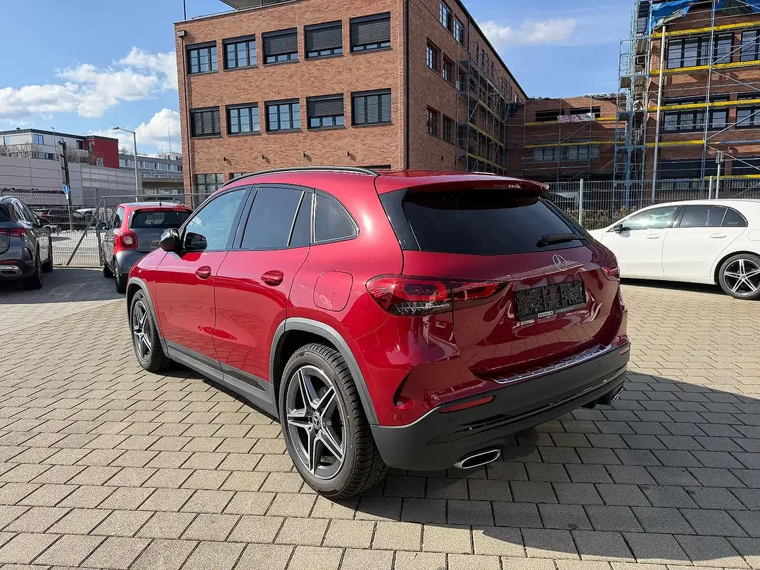 Mercedes-Benz GLA 200 - Thumbnail 8