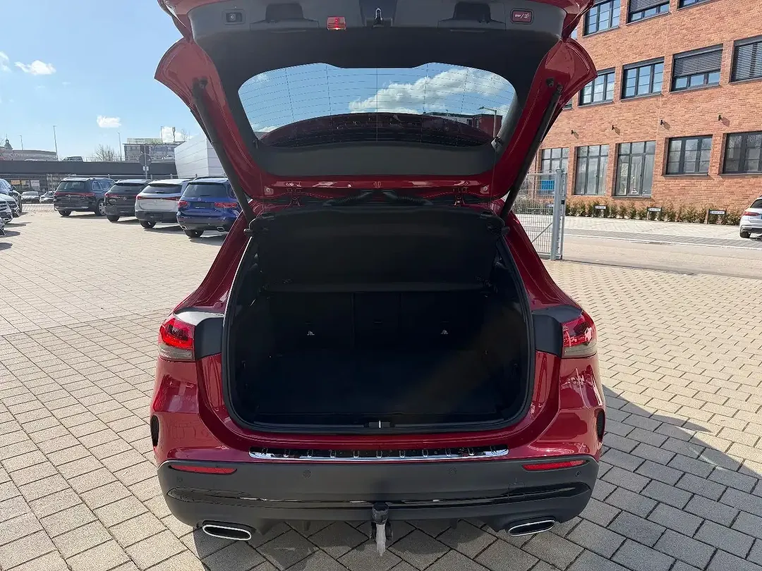 Mercedes-Benz GLA 200 - Thumbnail 9