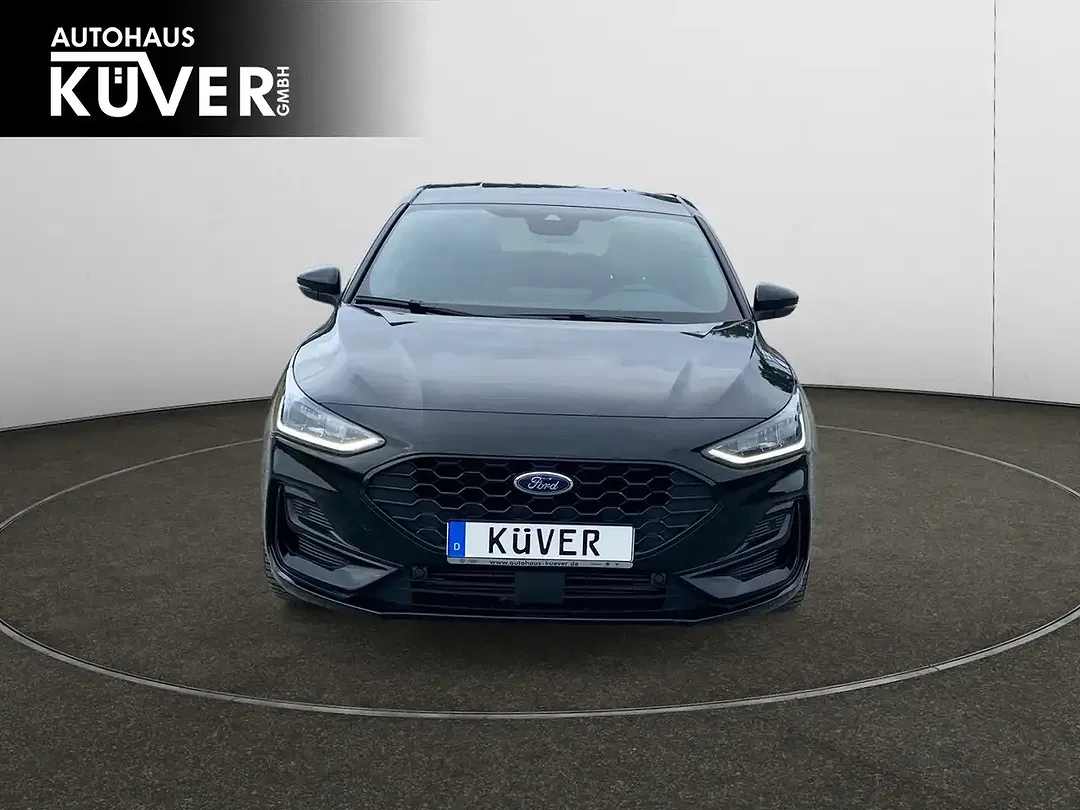 Ford Focus - Thumbnail 2