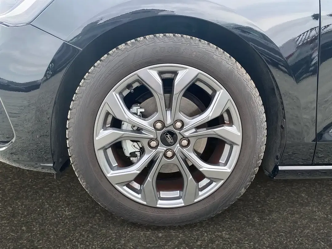 Ford Focus - Thumbnail 7