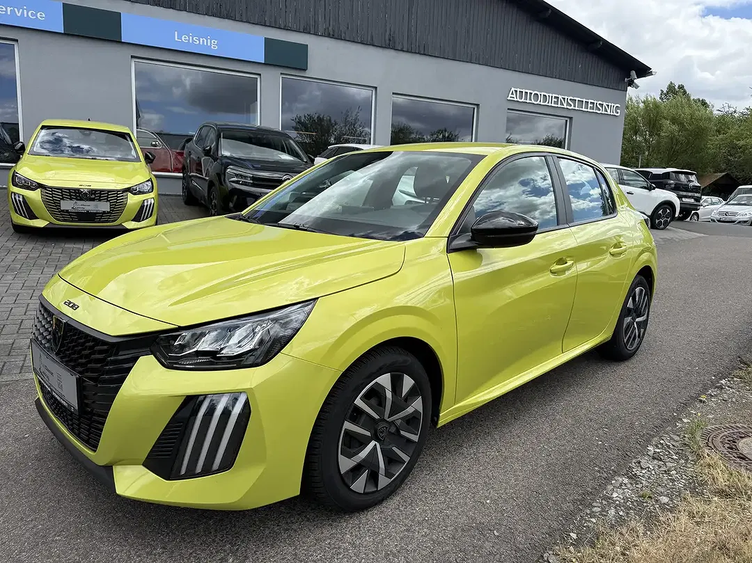 Peugeot 208 - Thumbnail 2
