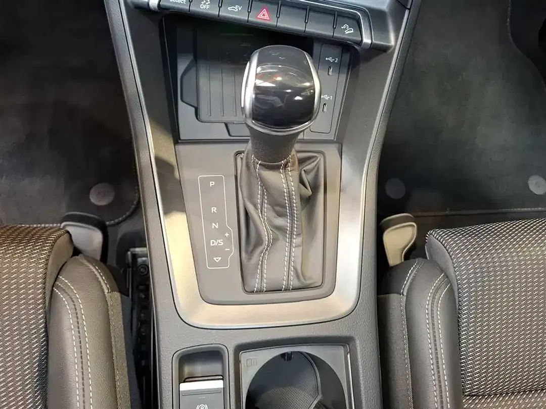 Audi Q3 - Thumbnail 13