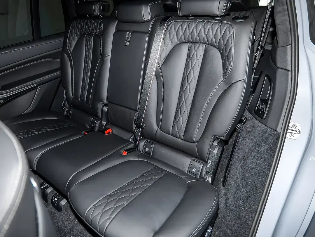 BMW X7 - Thumbnail 9