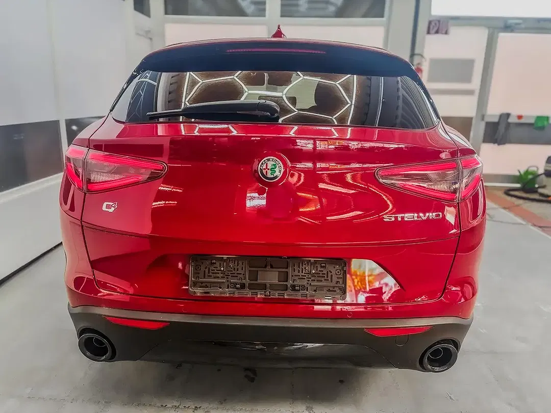 Alfa Romeo Stelvio - Thumbnail 5