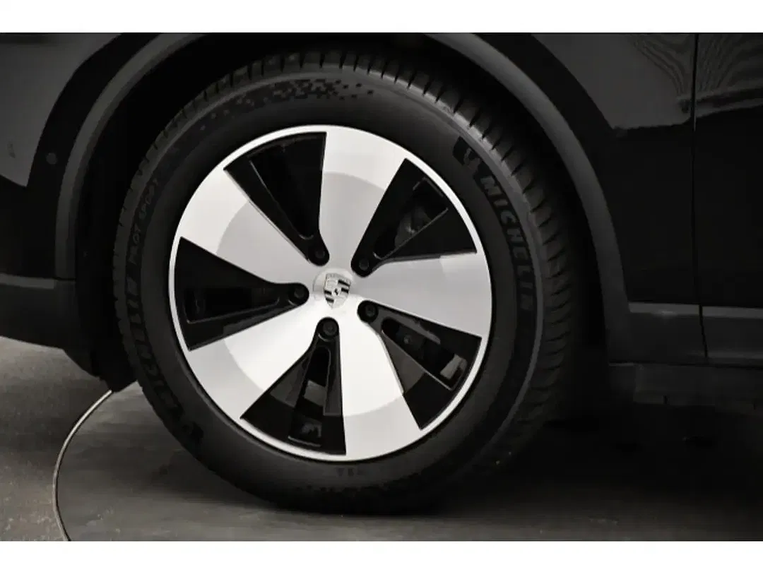 Porsche Macan - Thumbnail 12