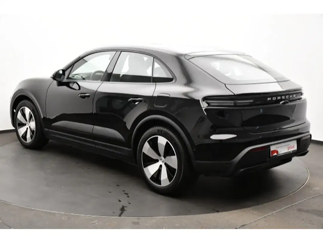 Porsche Macan EV 4 - foto 14