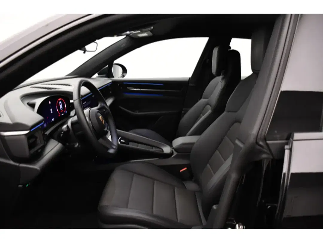 Porsche Macan EV 4 - foto 2