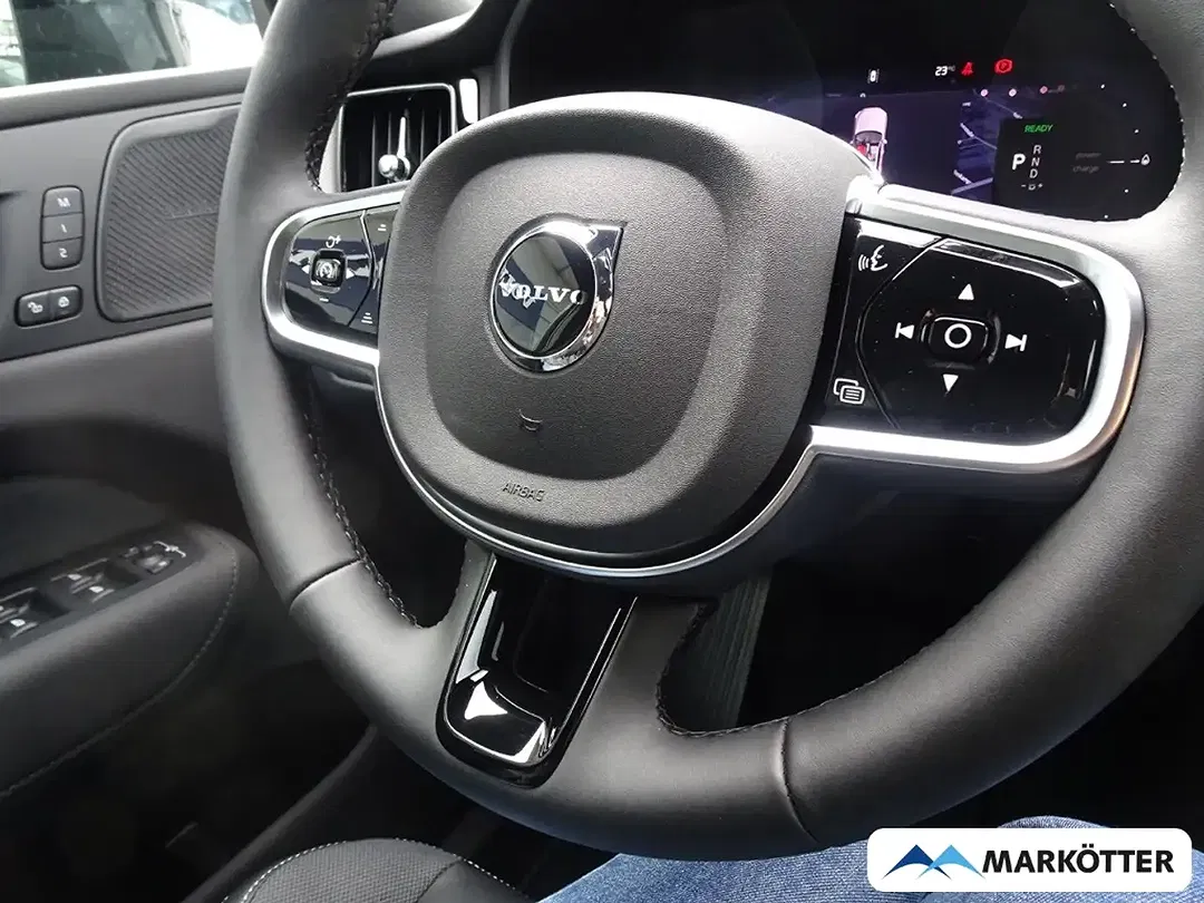 Volvo XC60 - Thumbnail 12