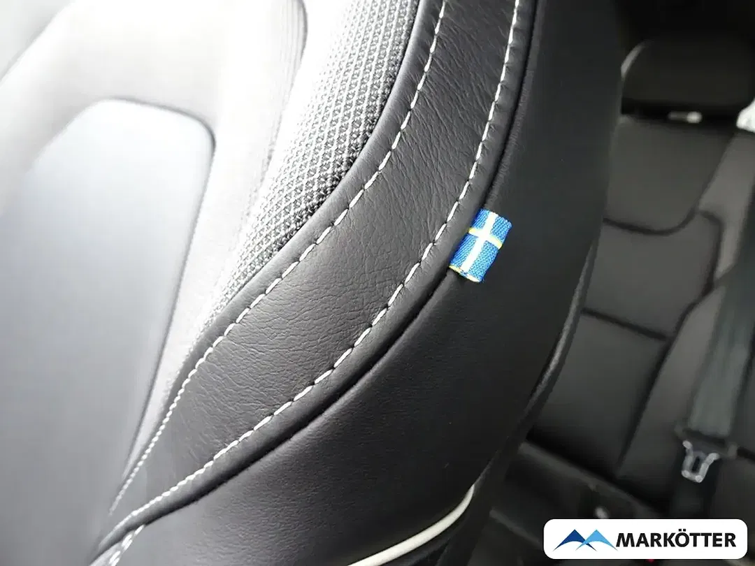 Volvo XC60 - Thumbnail 5