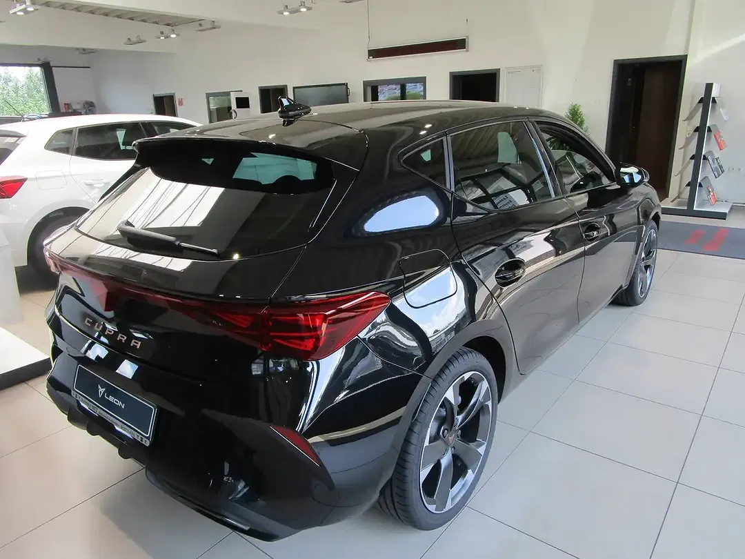 CUPRA Leon - Thumbnail 4