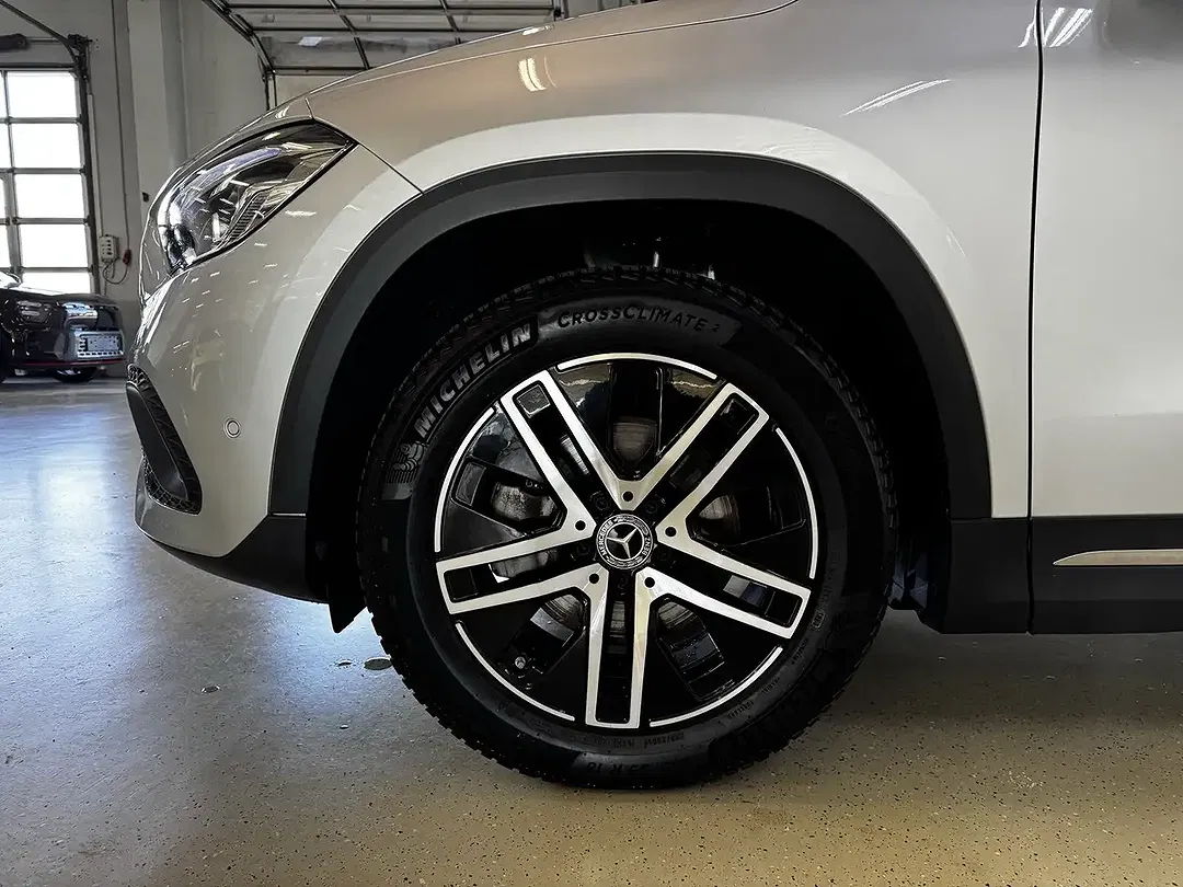 Mercedes-Benz GLA 200 - Thumbnail 11