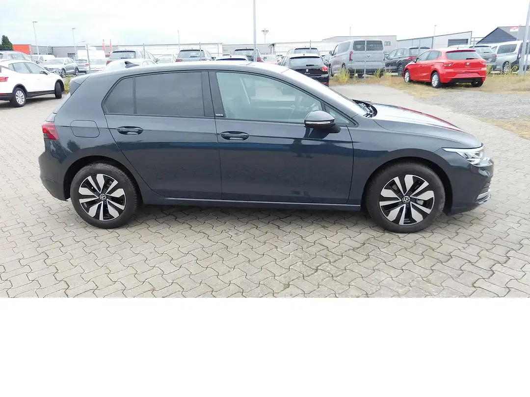 Volkswagen Golf - Thumbnail 2