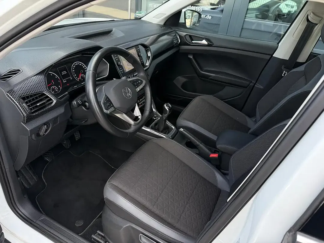Volkswagen T-Cross - Thumbnail 6