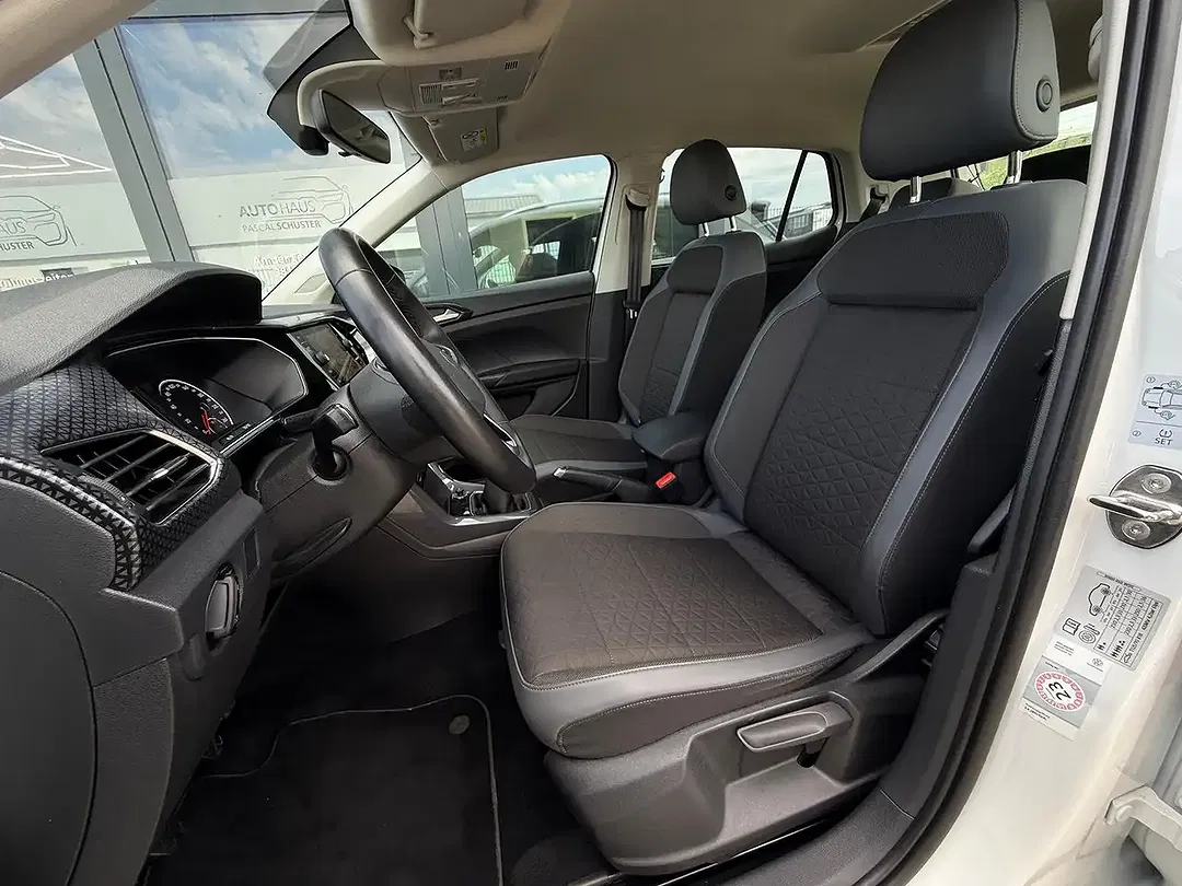 Volkswagen T-Cross - Thumbnail 7