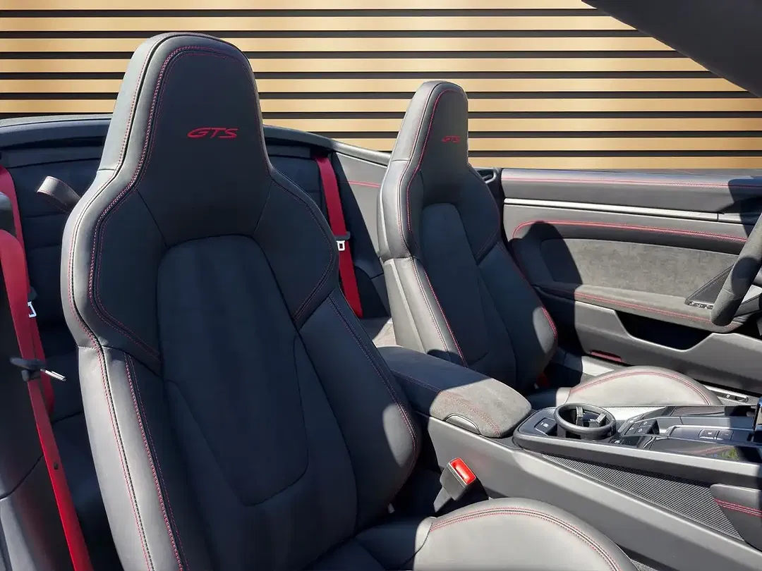 Porsche 911 - Thumbnail 13
