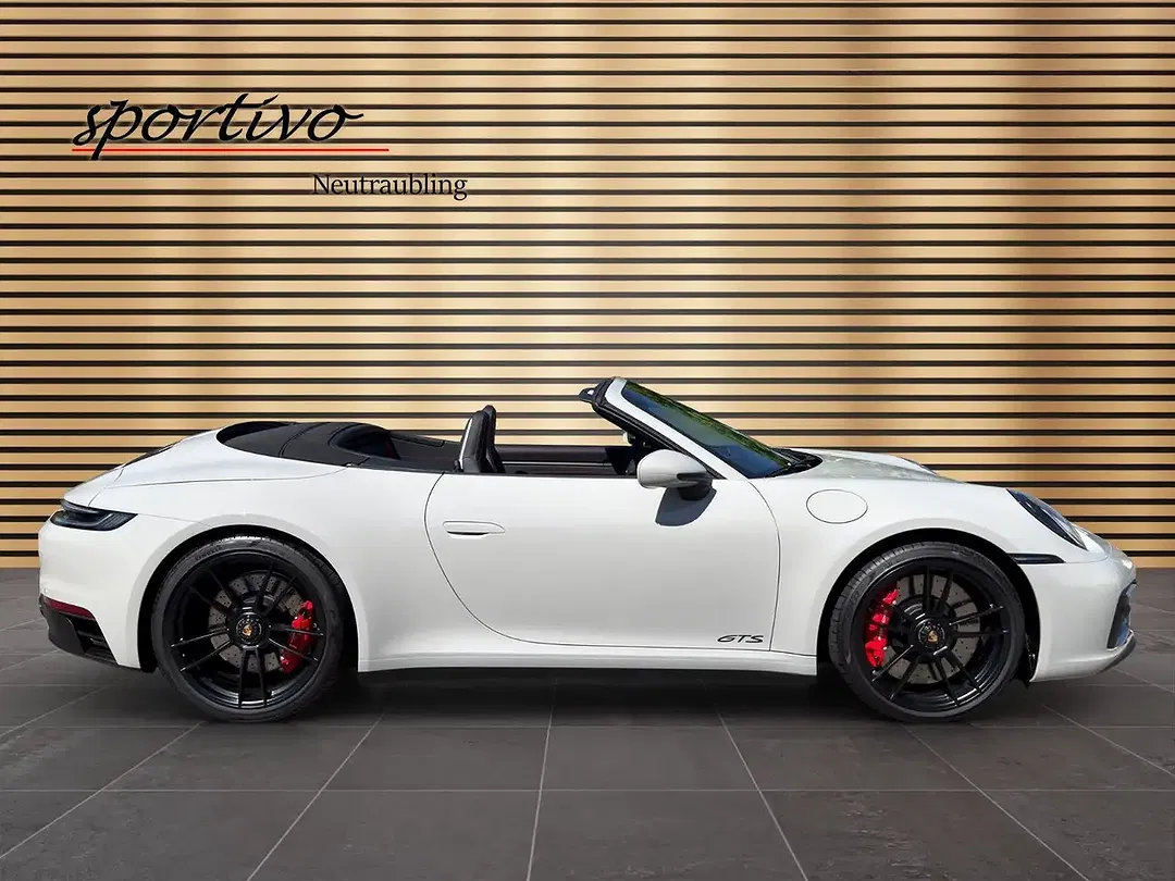 Porsche 911 - Thumbnail 6