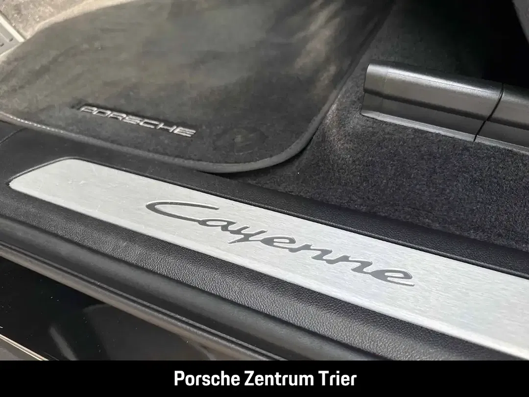 Porsche Cayenne - Thumbnail 28