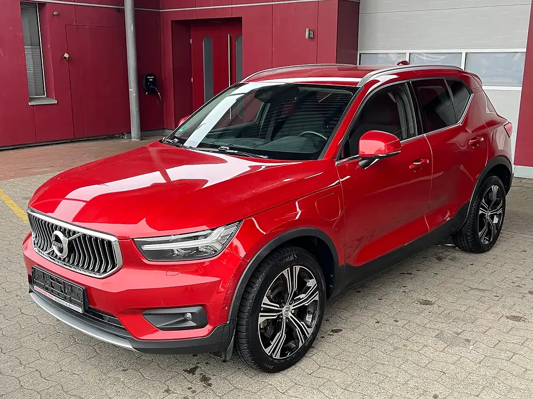 Volvo XC40 - Thumbnail 3