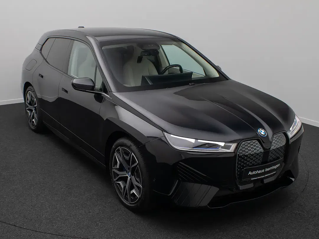 BMW iX - Thumbnail 3