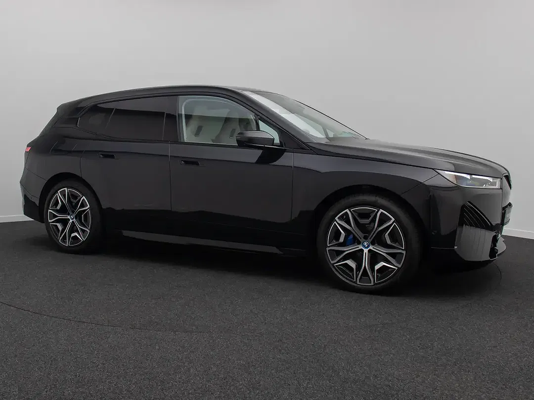 BMW iX - Thumbnail 4