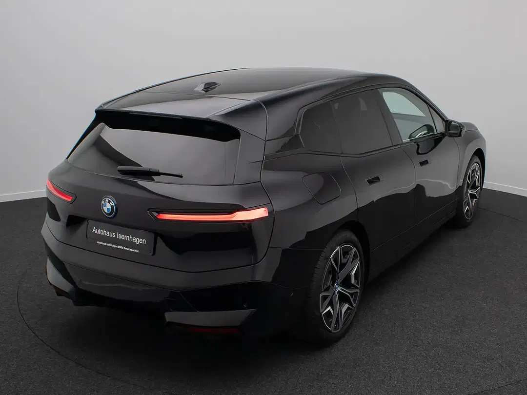 BMW iX - Thumbnail 7