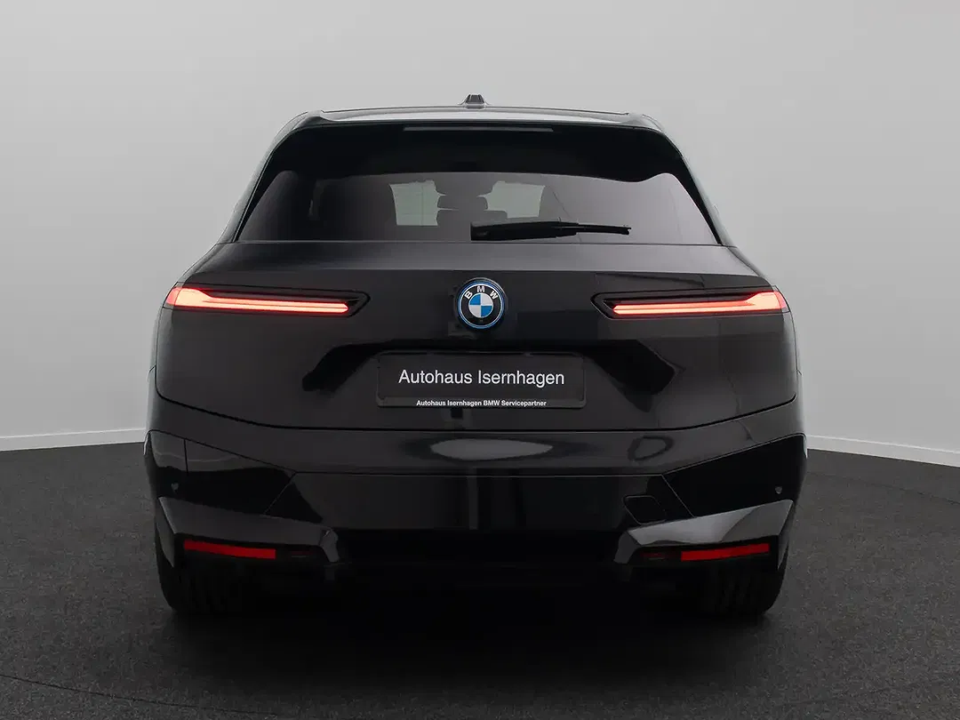 BMW iX - Thumbnail 8