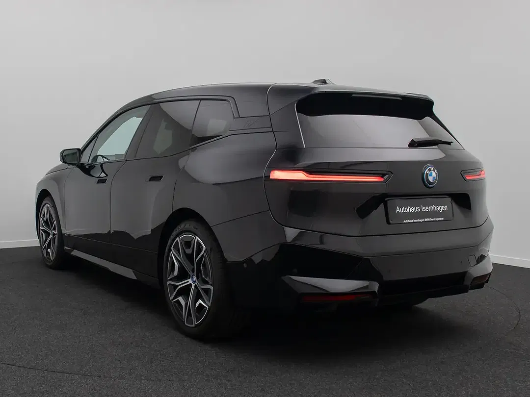BMW iX - Thumbnail 9