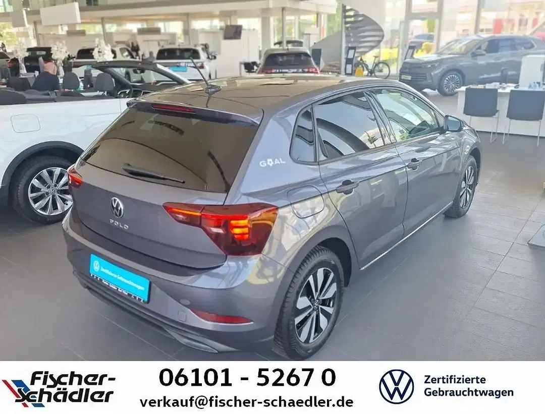 Volkswagen Polo - Thumbnail 1
