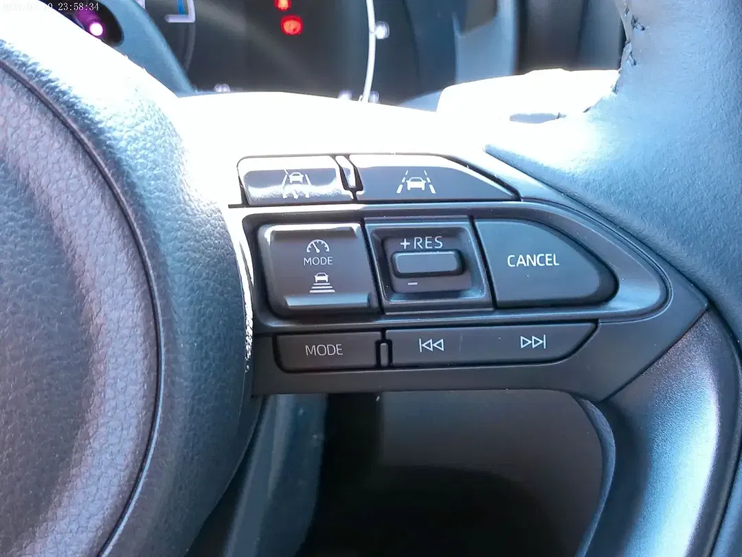 Toyota Yaris Cross - Thumbnail 15